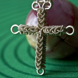 CROSS Pendant, Wired Chinese Knot Jewelry Tutorial