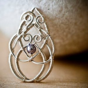 Celtic Knot Pendant, Wire Jewelry Tutorial